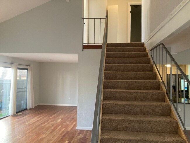 Foto del edificio - **READY FOR MOVE IN**