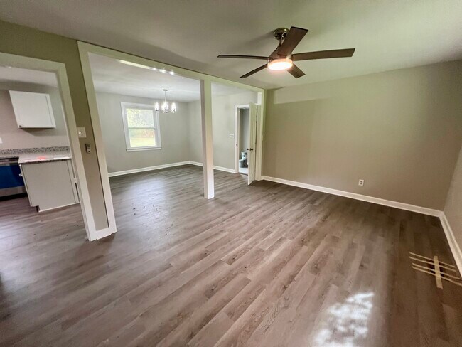 Building Photo - 157 Quail Dr