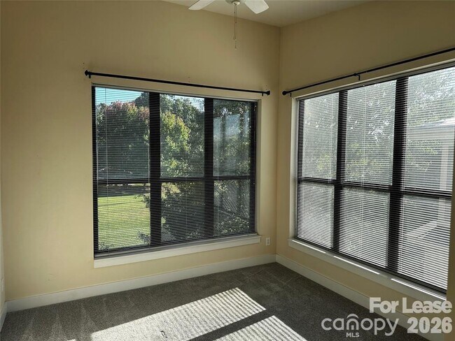 Foto del edificio - 3435 Spencer St