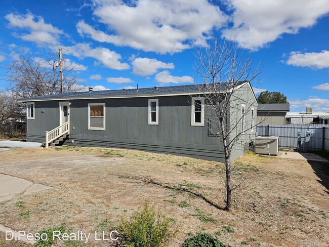 Building Photo - 2 br, 2 bath House - 242 N Huachuca