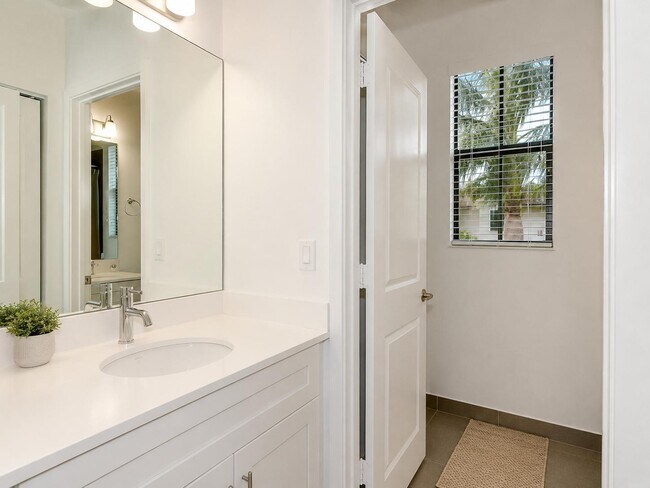 Building Photo - 4822 NW 56th Ct