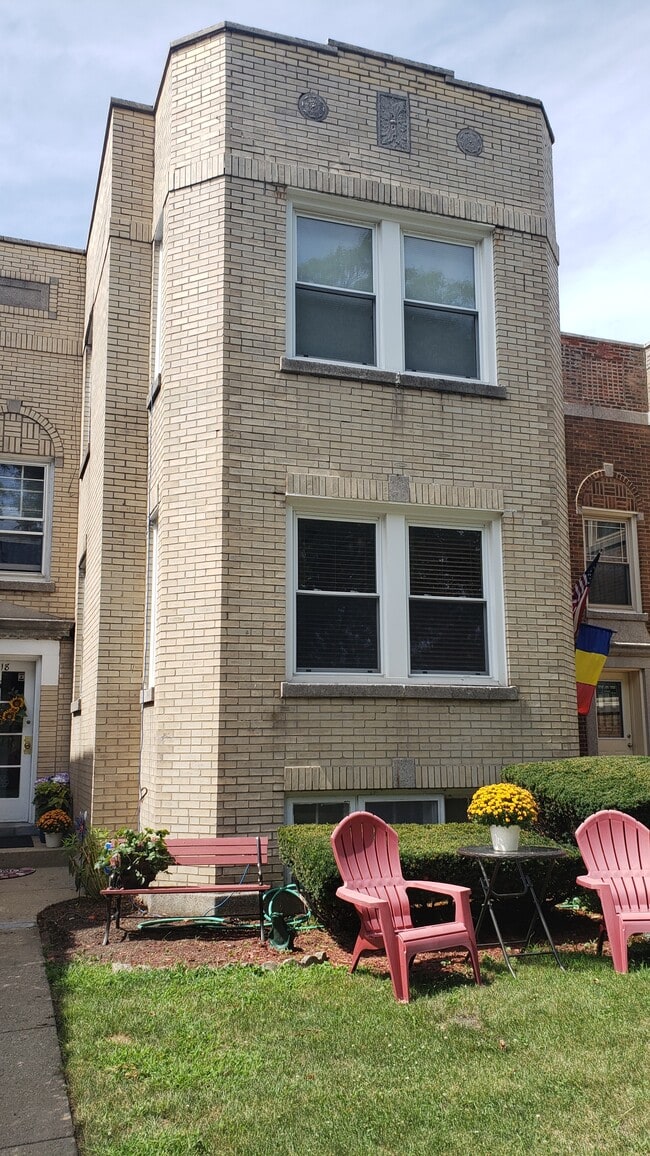 Building Photo - 7918 Karlov Ave