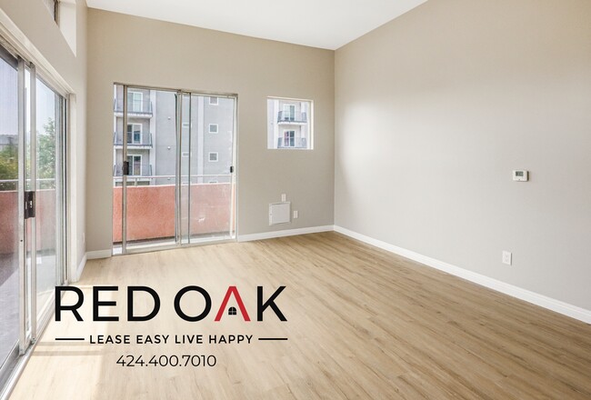 Foto del edificio - 6700 Franklin Pl