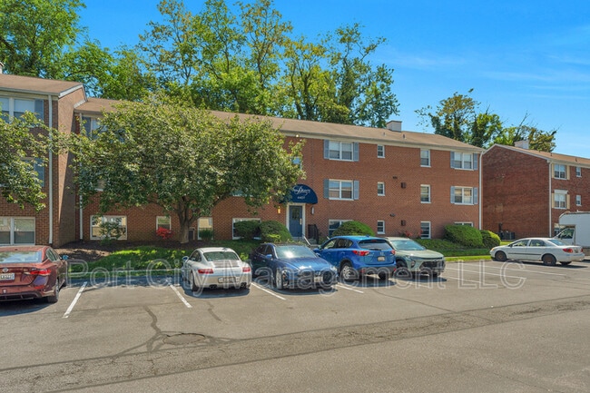 Building Photo - 4407 Falls Bridge Dr