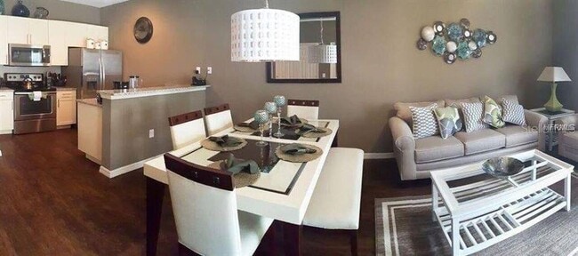 Foto del edificio - 9004 Shine Dr