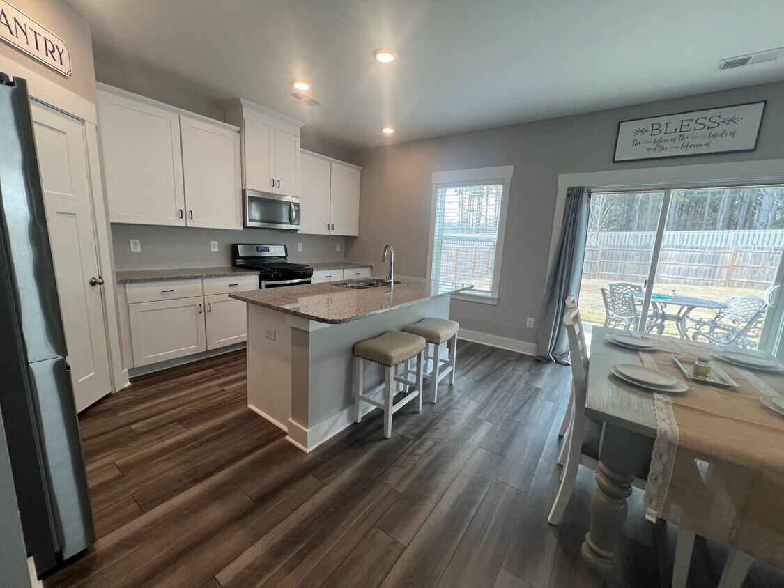 Primary Photo - 112 Garrison Grove Dr