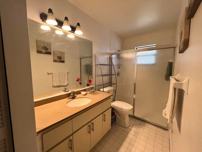 Foto del edificio - 1104 Goldenrod Rd