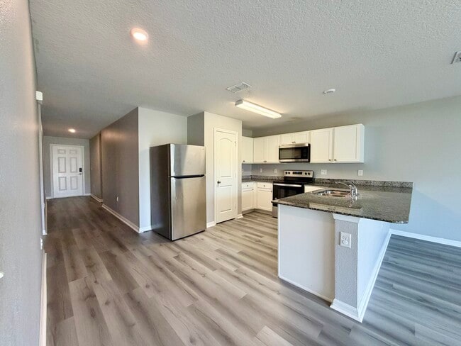Building Photo - 687 Gila Dr
