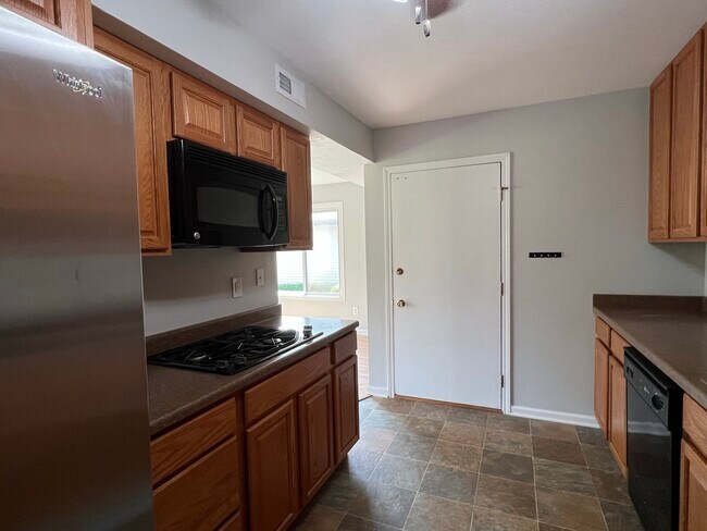 Building Photo - 5202 Winslow Cir