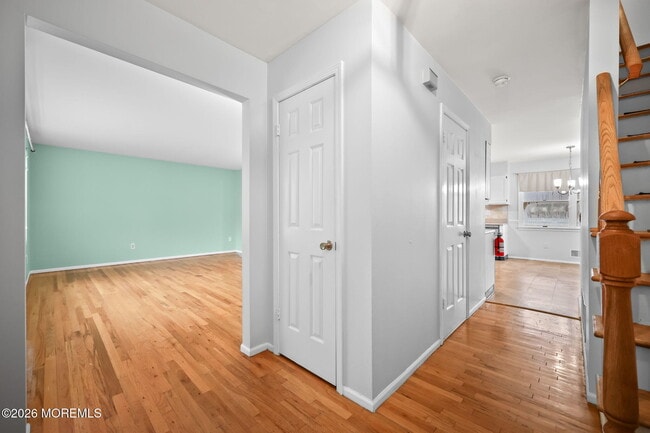 Building Photo - 11 Applebey St