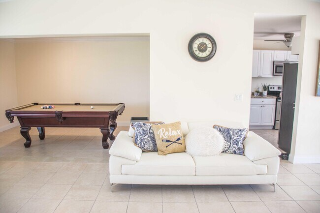 Foto del edificio - 1160 Cabana Rd