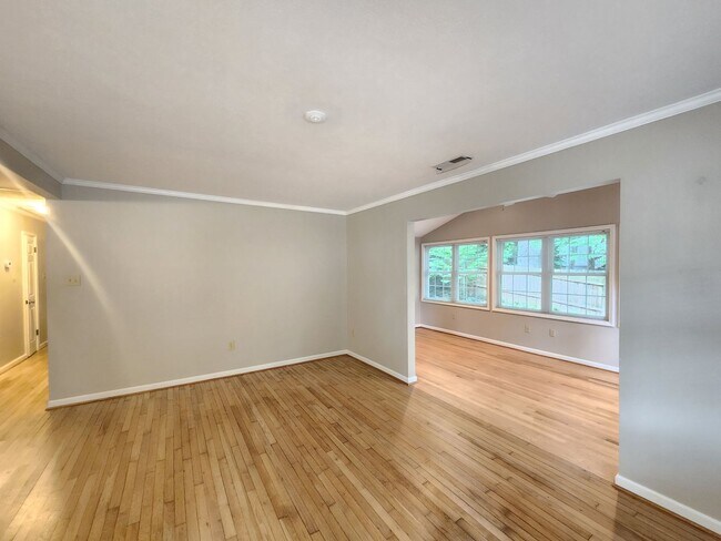 Foto del edificio - ***FIRST MONTH RENT FREE*** Black Mountain Rentals- Close to Lake Tomahawk and Black Mountain Gol...