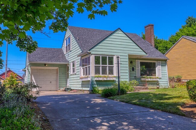 Foto del edificio - Charming 3 Bedroom 1 Bathroom home in Desirable Lincoln Neighborhood!