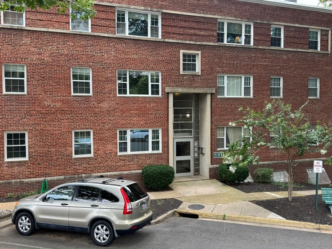 Building Photo - 1311 N Ode St