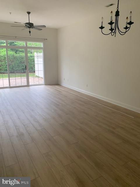 Building Photo - 1526 Springfield Ct