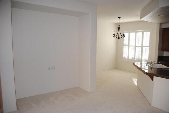 Foto del edificio - 672 Kellogg St