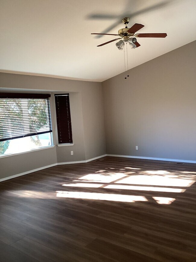 Foto del edificio - 3 bedroom/2 Bath in Spanish Springs