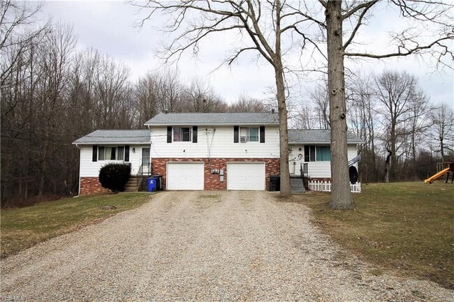 Building Photo - 4095 Karry Dr