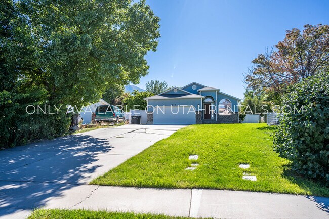 Building Photo - 897 S 1520 E