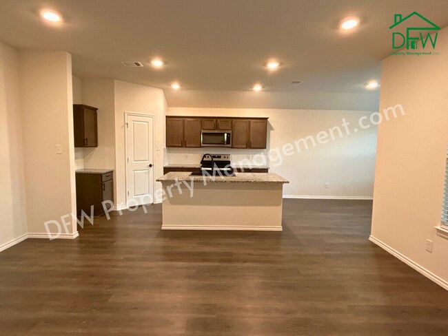 Foto del edificio - 3909 Dickinson Ave