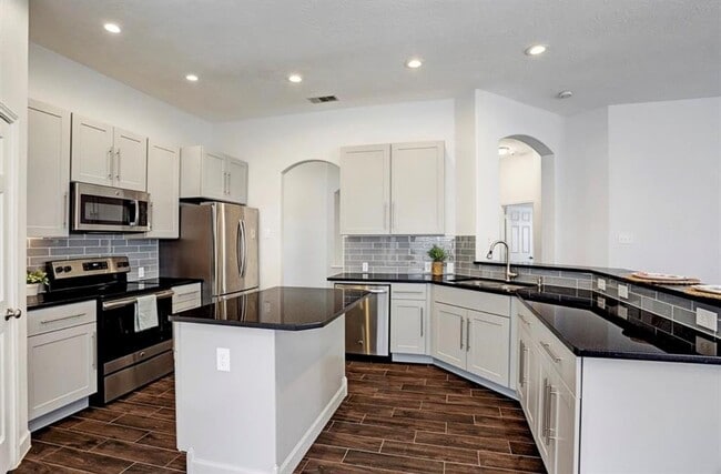 Building Photo - 17514 Kenton Crossing Ln