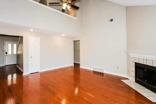 Foto del edificio - 1168 Red Fern Cir W