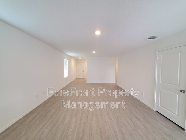 Building Photo - 6684 Cibolo Springs