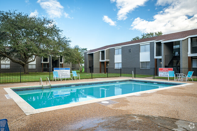 Building Photo - Lantana Apartments