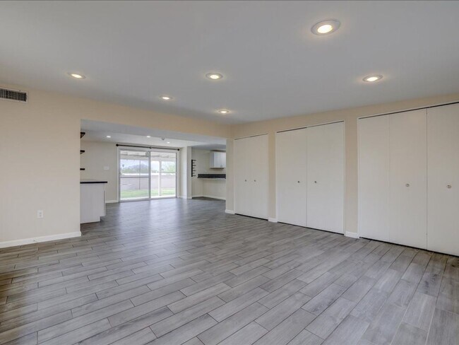 Foto del edificio - 4 Bedroom, 3 Bathroom with SOLAR!