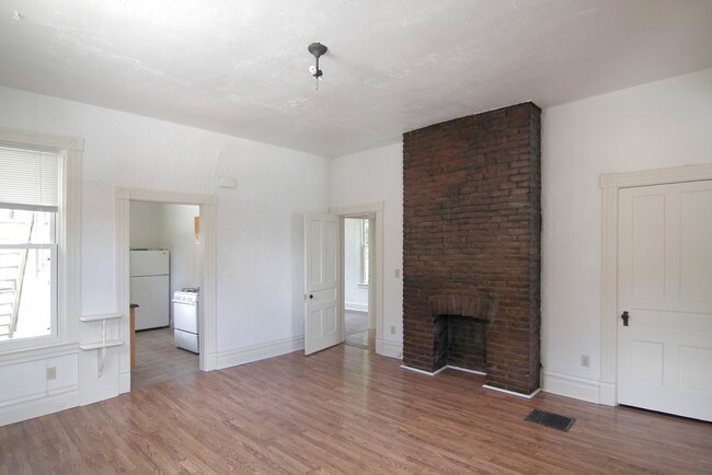 Building Photo - 201 Franklin Ave