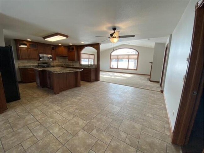 Foto del edificio - 14314 Barton Ave NW