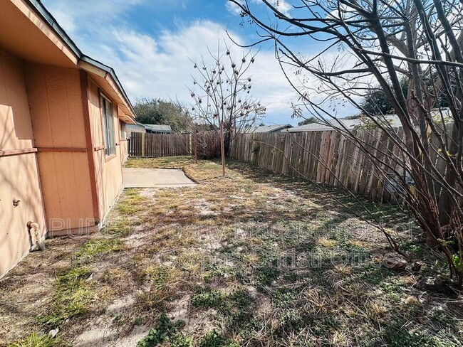 Building Photo - 421 Antares Dr