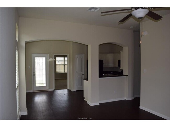Foto del edificio - Stunning 3 Bed, 2 Bath in Creek Meadows!