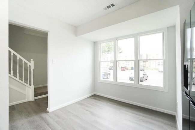 Foto del edificio - 5234 Johnstown Ln