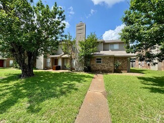 Building Photo - 105 Romana Cir