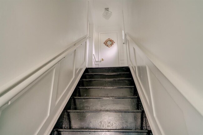 Foto del edificio - 7003 Elmwood Ave