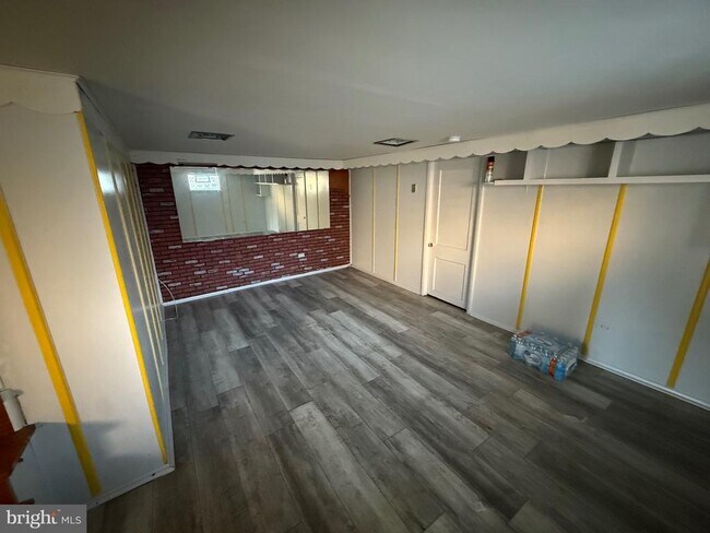 Foto del edificio - 363 Sherbrook Blvd