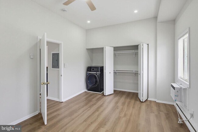 Foto del edificio - 9371 Reader Ln