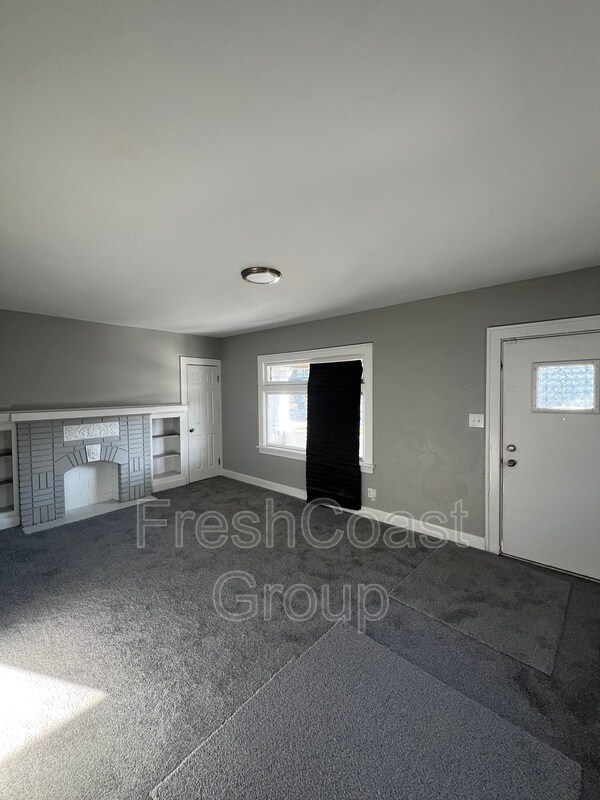 Building Photo - 13309 Glendale Ave