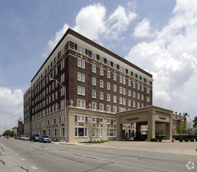 Building - The Lofts at Roberts