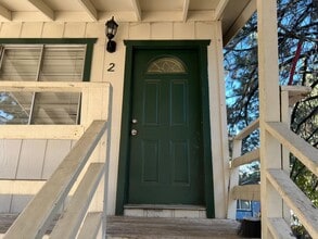 Building Photo - 907 Rubicon Trail