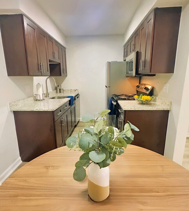 Kitchen - Stonebrook Gated Community