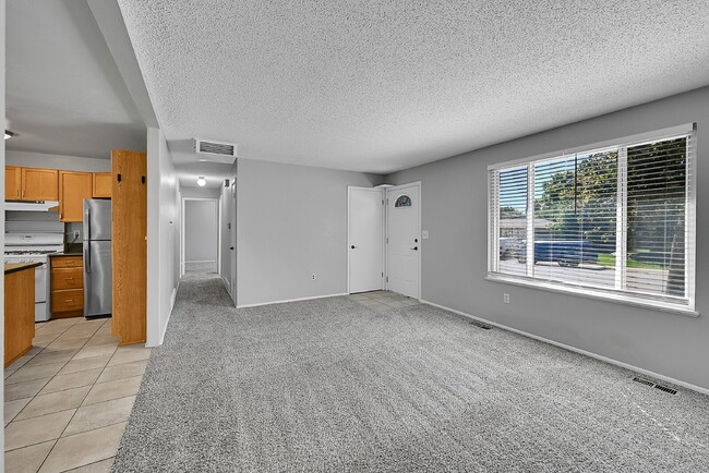 Foto del edificio - $2,675 - 4 Bed, 2 Bath Home in Aurora with...