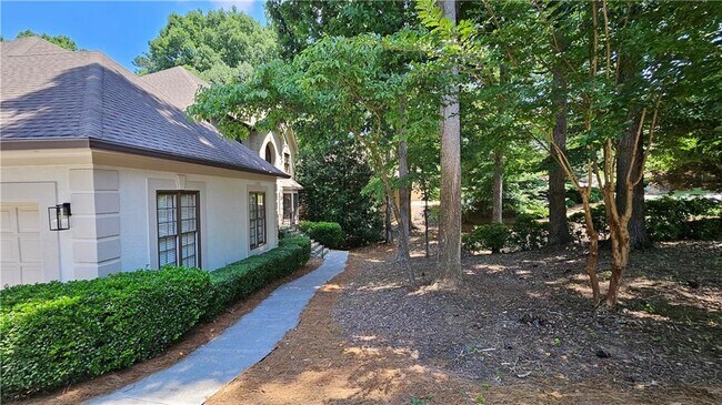 Building Photo - 5630 Sandown Way