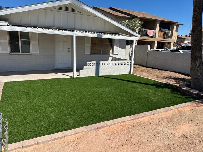 Foto del edificio - 726 E 3rd Ave