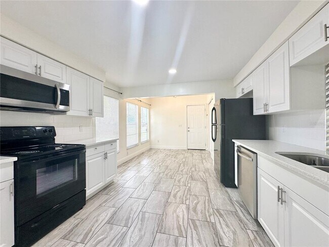 Building Photo - 122 S Bulova Dr