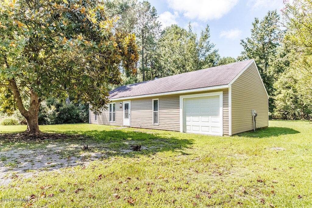 344 Union Chapel Church Rd, Richlands, NC 28574 House Rental in