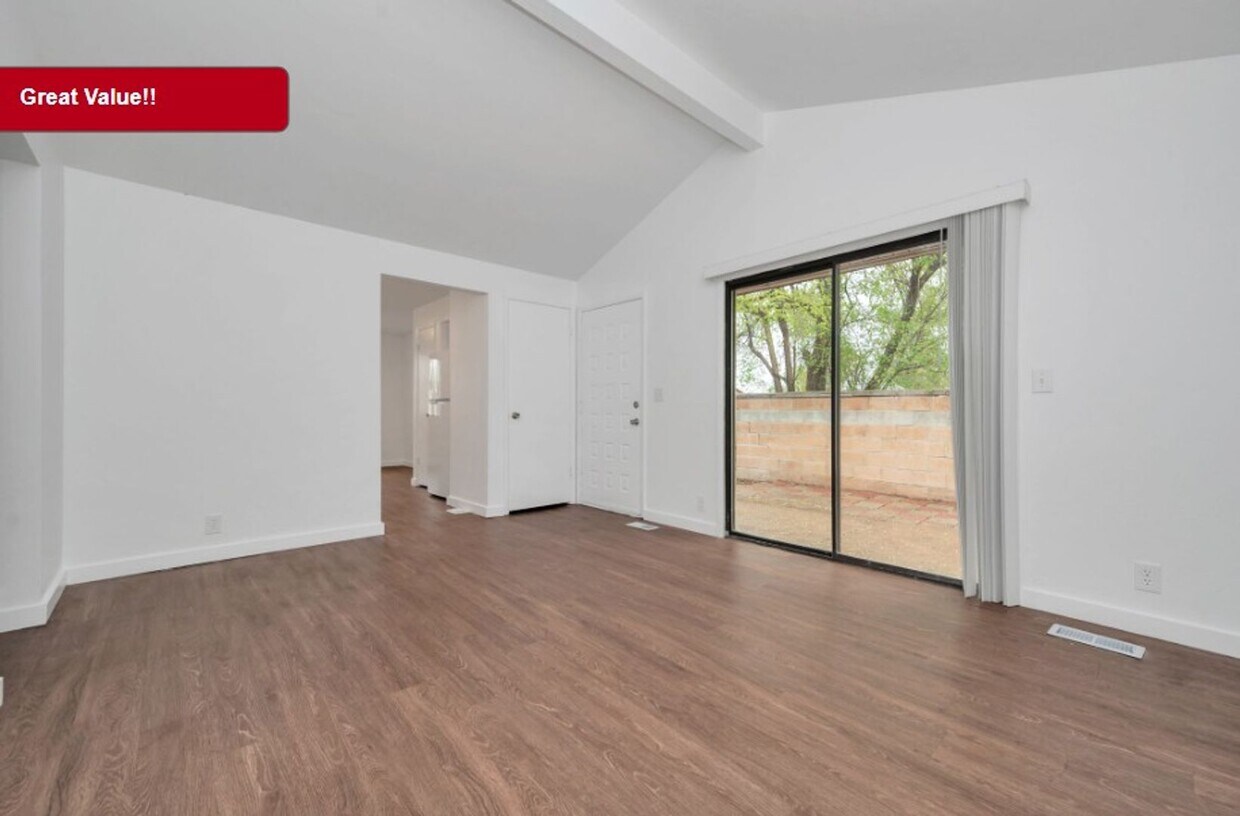 Newly Remodeled 2 Bed 1 Bath Duplex in West Valley - Newly Remodeled 2 Bed 1 Bath Duplex in West Valley