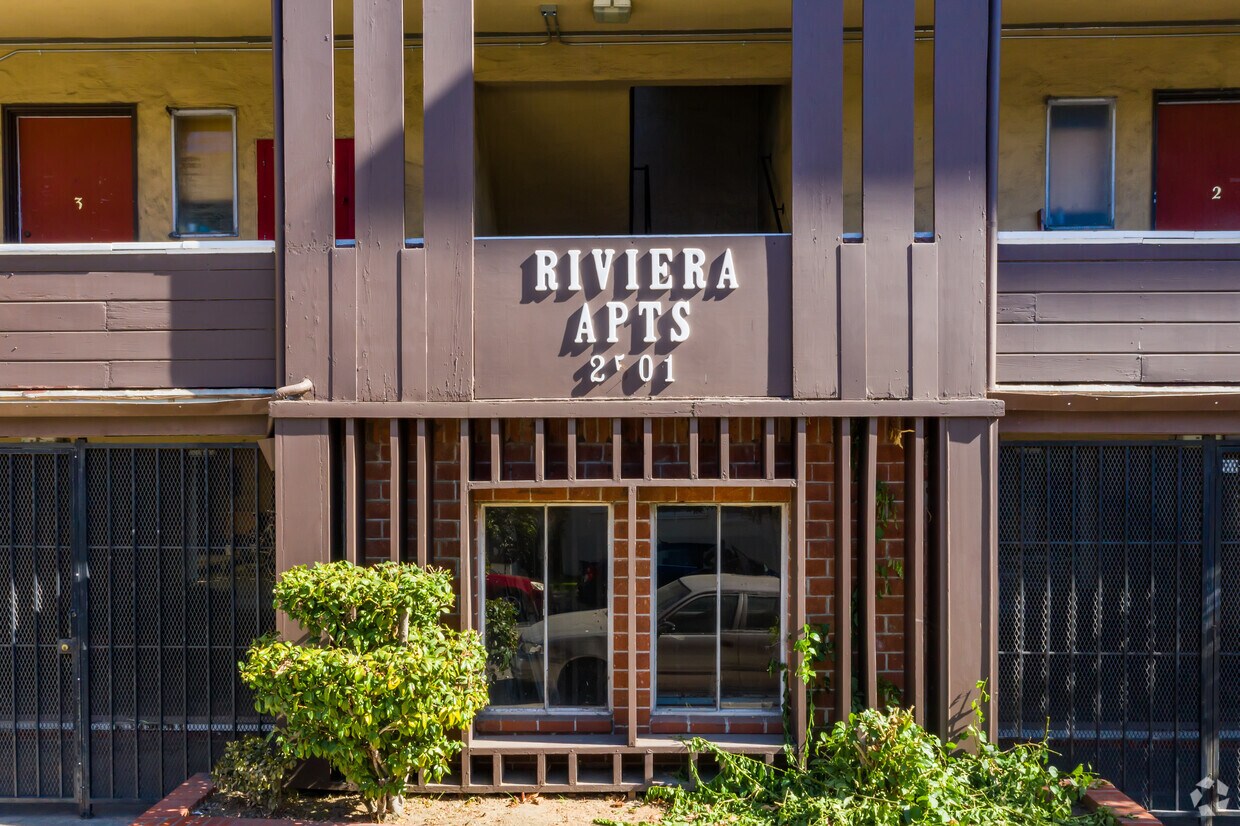 The Riviera Apartments in Berkeley, CA