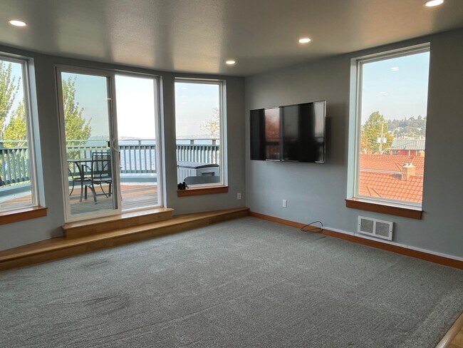 Living room looking NE - 2920 Alki Ave SW